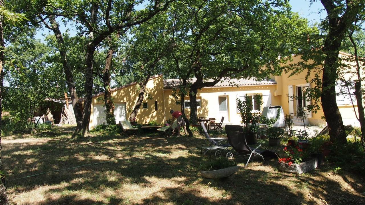 La Cheneraie Bed & Breakfast Vezenobres Exterior photo